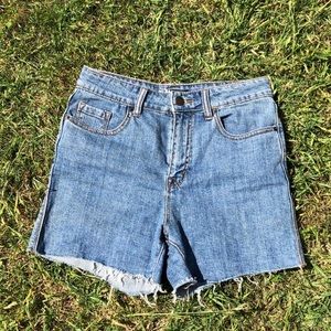 Urban Outfitter BDG Cutoff Denim Jean Shorts Sz 28